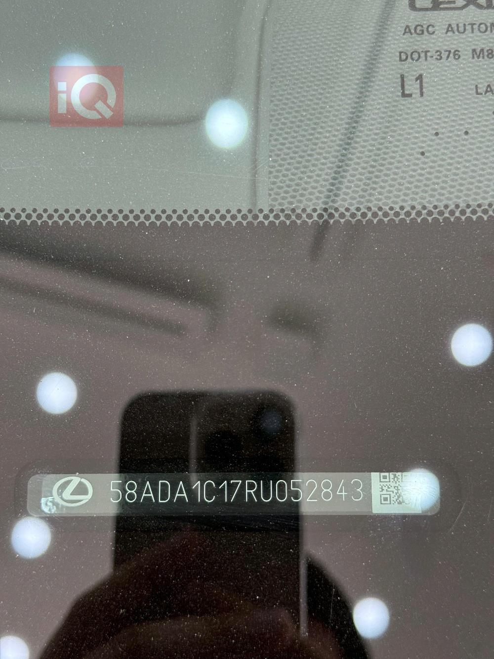 لكزس ES